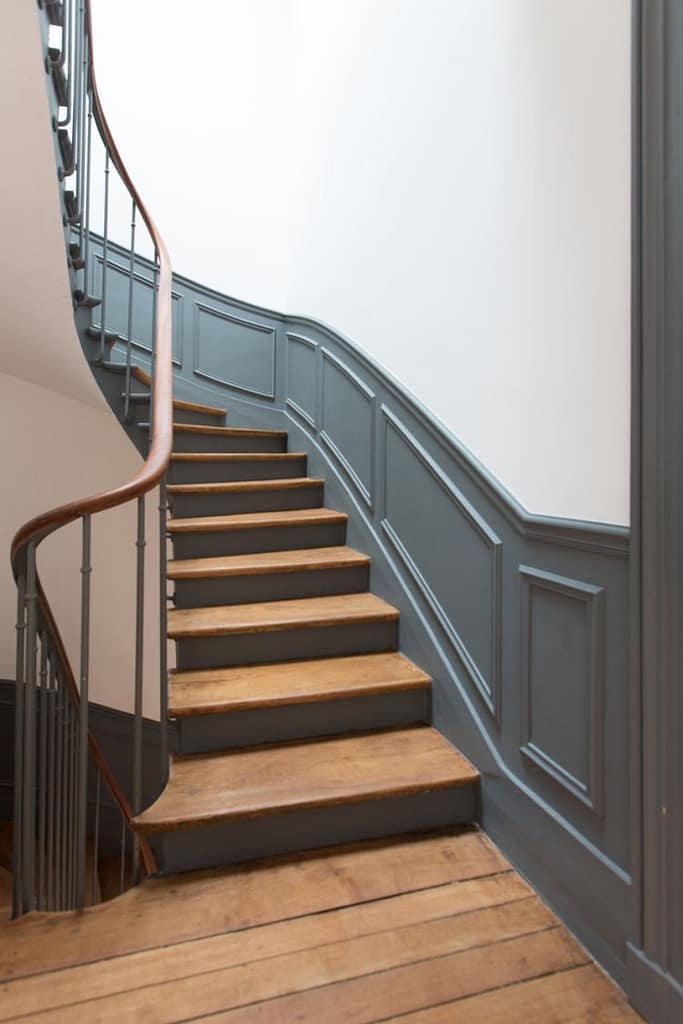 escalier en bois haussmanien nettoyage franco portugais